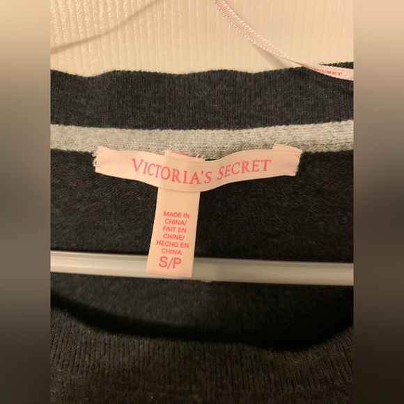 Color Block Sweater - Picture 2 of 2